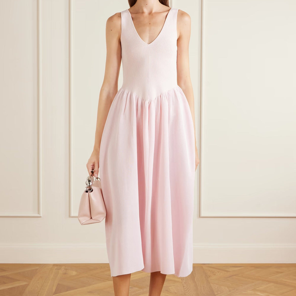 Light pink sleeveless midi dress