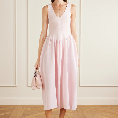 Light pink sleeveless midi dress